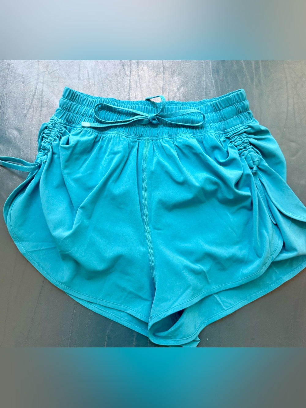 Lululemon XXXS High waist Side-Cinch 1.5” shorts NWOT, Never worn!